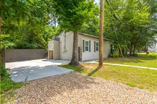 28 Parsons Valley, Conroe, TX 77303 - Photo 2