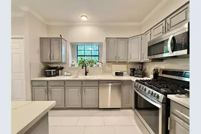 42 Village Knoll Place, The Woodlands, TX 77381 - Photo 10