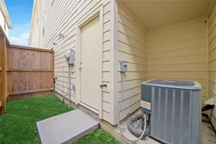 8705 Bryam, Houston, TX 77061 - Photo 4