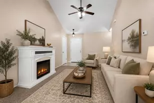 2317 Shady Birch Dr, Conroe, TX 77301 - Photo 2