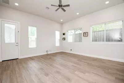 508 W Donovan Street #N, Houston, TX 77091 - Photo 10