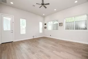 508 W Donovan St, Houston, TX 77091 - Photo 10