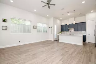 508 W Donovan St, Houston, TX 77091 - Photo 12