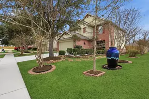 2631 Skyview Downs Dr, Houston, TX 77047 - Photo 2