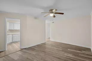 102 Strand St, Galveston, TX 77550 - Photo 2