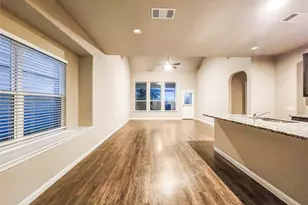 4329 McGregor Blf Ln, Conroe, TX 77304 - Photo 4
