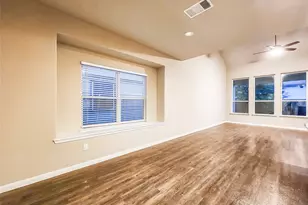 4329 McGregor Blf Ln, Conroe, TX 77304 - Photo 2