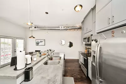 1011 Studemont Street #302, Houston, TX 77007 - Photo 6