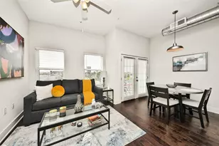 1011 Studemont St, Houston, TX 77007 - Photo 8