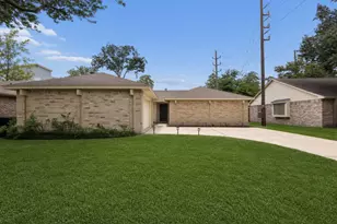 10411 Rabbit Oak Dr, Houston, TX 77065 - Photo 1