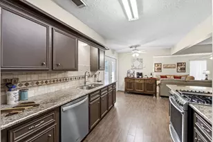 21809 Tophill Dr, Spring, TX 77388 - Photo 14