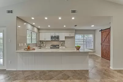 1 Fiddleleaf Court, The Woodlands, TX 77381 - Photo 10