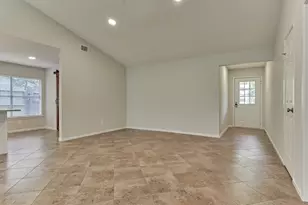 1 Fiddleleaf Ct, The Woodlands, TX 77381 - Photo 8