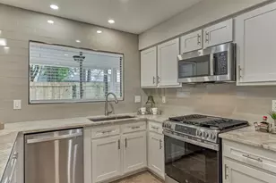 1 Fiddleleaf Ct, The Woodlands, TX 77381 - Photo 14