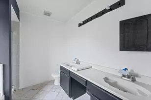 2926 Waterloo Rd, Pearland, TX 77581 - Photo 16