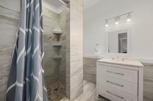 1101 Moody Ave, Galveston, TX 77550 - Photo 24