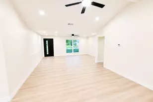 1815 Brumbelow St, Rosenberg, TX 77471 - Photo 2
