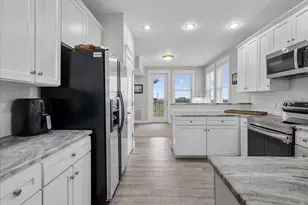 4111 Pointe W Dr, Galveston, TX 77554 - Photo 18