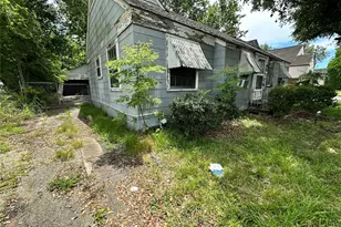 2015 Des Jardines St, Houston, TX 77023 - Photo 4