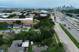 2015 Des Jardines St, Houston, TX 77023 - Photo 36