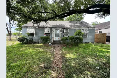 2015 Des Jardines Street, Houston, TX 77023 - Photo 2