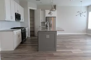 10962 Swang Link Dr, Houston, TX 77043 - Photo 6