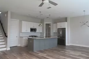 10962 Swang Link Dr, Houston, TX 77043 - Photo 2