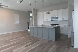 10962 Swang Link Dr, Houston, TX 77043 - Photo 4