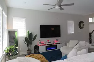 10962 Swang Link Dr, Houston, TX 77043 - Photo 4