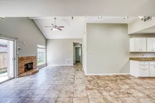 6395 Crossway Dr, Houston, TX 77084 - Photo 6