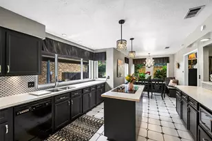 9006 Donys Dr, Houston, TX 77040 - Photo 8