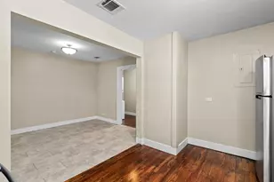 409 E Austin St, Bellville, TX 77418 - Photo 10
