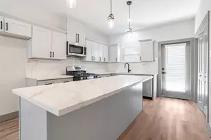 9916 Dipping Woods St, Houston, TX 77076 - Photo 4
