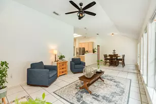 105 Plum Cir, Lake Jackson, TX 77566 - Photo 8