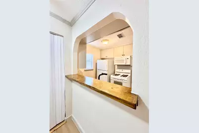 1307 Willard Street #4, Houston, TX 77006 - Photo 6