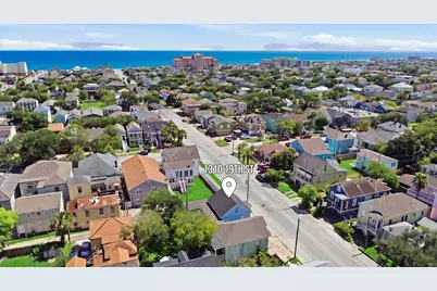 1310 19th Street, Galveston, TX 77550 - Photo 2