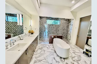 922 T C Jester Boulevard, Houston, TX 77008 - Photo 24