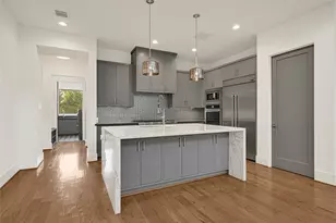 922 T C Jester Blvd, Houston, TX 77008 - Photo 14