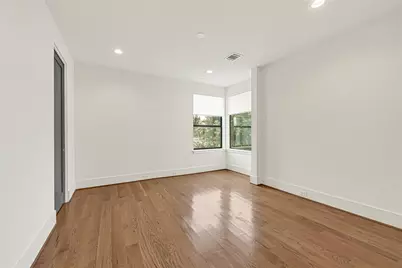 922 T C Jester Boulevard, Houston, TX 77008 - Photo 38