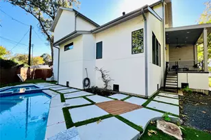 922 T C Jester Blvd, Houston, TX 77008 - Photo 46