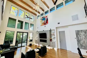 922 T C Jester Blvd, Houston, TX 77008 - Photo 8
