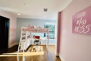 922 T C Jester Blvd, Houston, TX 77008 - Photo 40