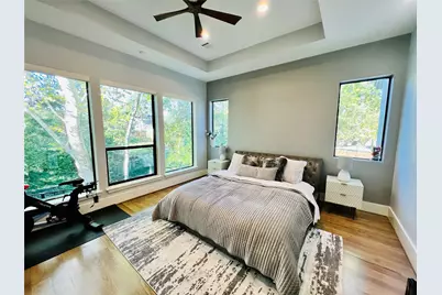 922 T C Jester Boulevard, Houston, TX 77008 - Photo 22