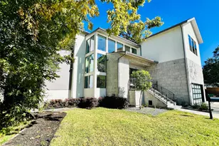922 T C Jester Blvd, Houston, TX 77008 - Photo 6
