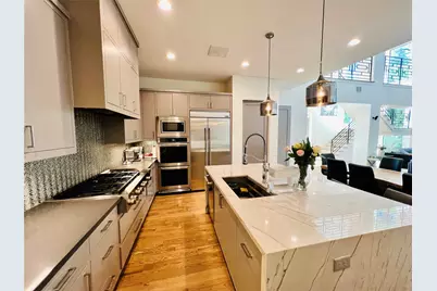 922 T C Jester Boulevard, Houston, TX 77008 - Photo 18