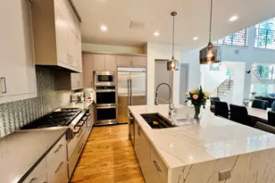 922 T C Jester Blvd, Houston, TX 77008 - Photo 18