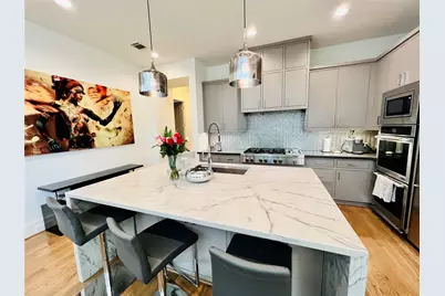 922 T C Jester Boulevard, Houston, TX 77008 - Photo 16