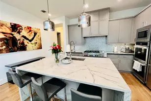 922 T C Jester Blvd, Houston, TX 77008 - Photo 16