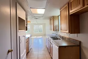 16450 Hibiscus Ln, Friendswood, TX 77546 - Photo 10