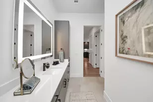 15635 Memorial Dr, Houston, TX 77079 - Photo 16